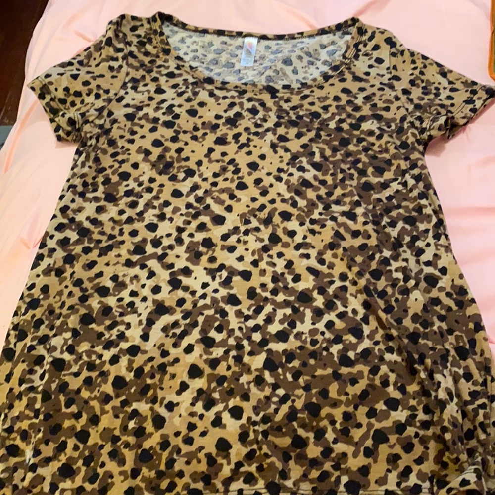 Lularoe XS Cheetah print Classic T!